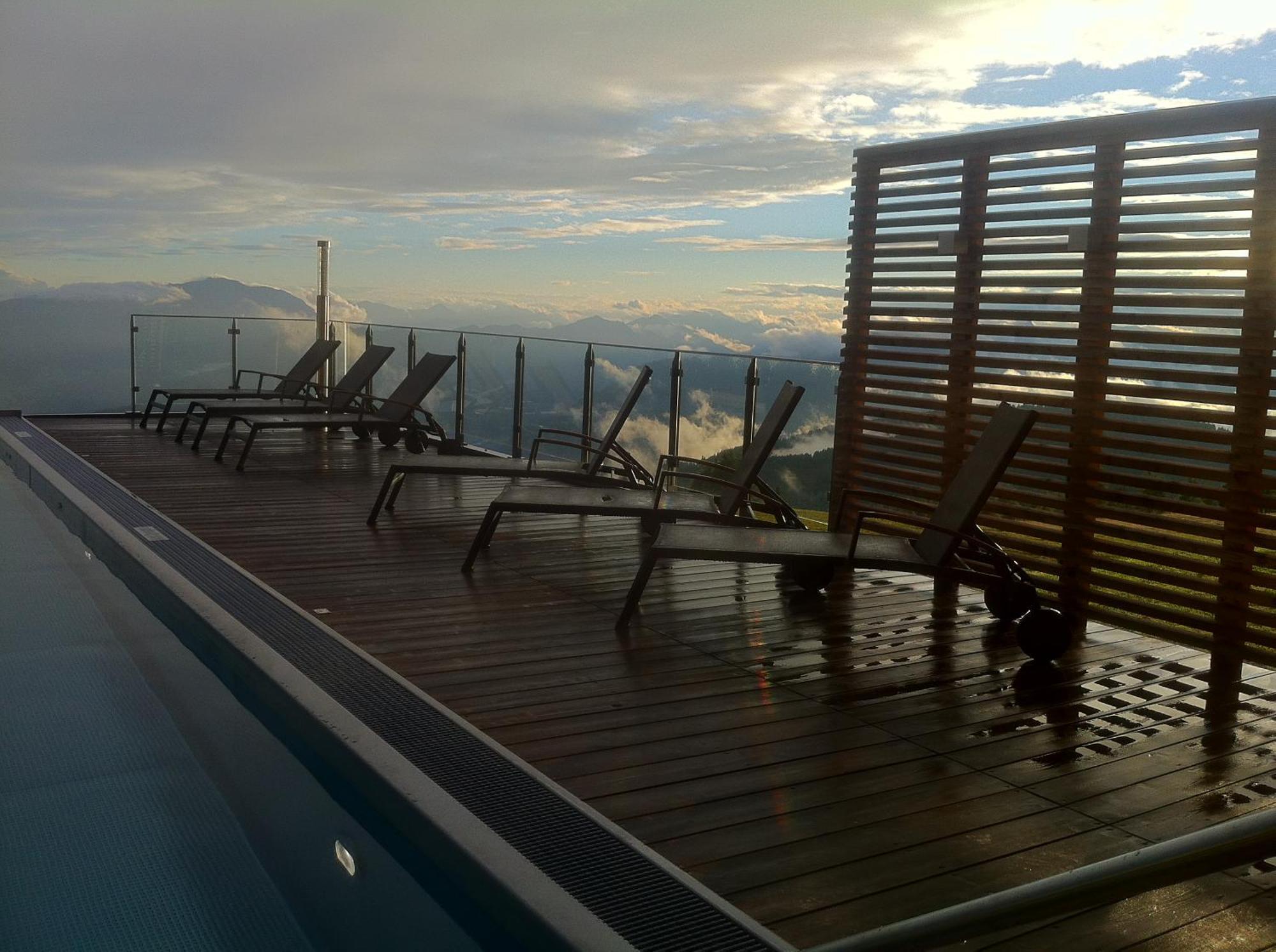 Alpinhotel Pacheiner เทรฟเฟน ภายนอก รูปภาพ