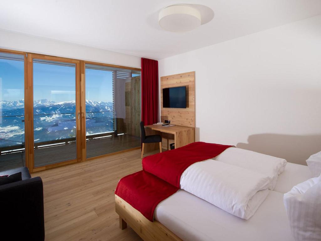 Alpinhotel Pacheiner เทรฟเฟน ภายนอก รูปภาพ