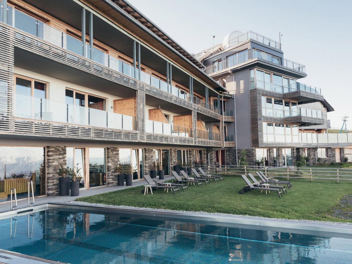 Alpinhotel Pacheiner เทรฟเฟน ภายนอก รูปภาพ